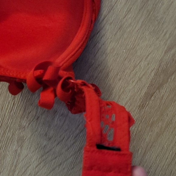 GORGEOUS Red Push Up Bra - Picture 5 of 8